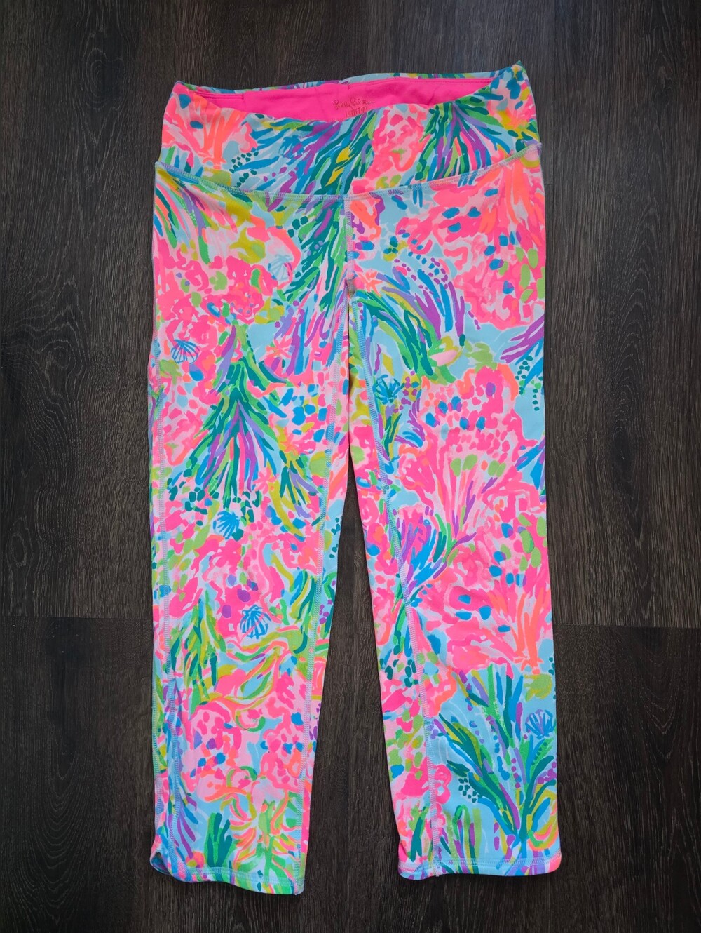 Lilly Pulitzer "Fan Sea Pants" crop Luxletic leggings